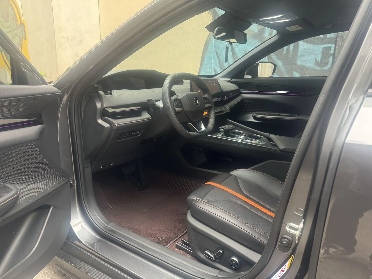 ChangAn 2024 UNI-V 1.5T Prestige Automatic 6
