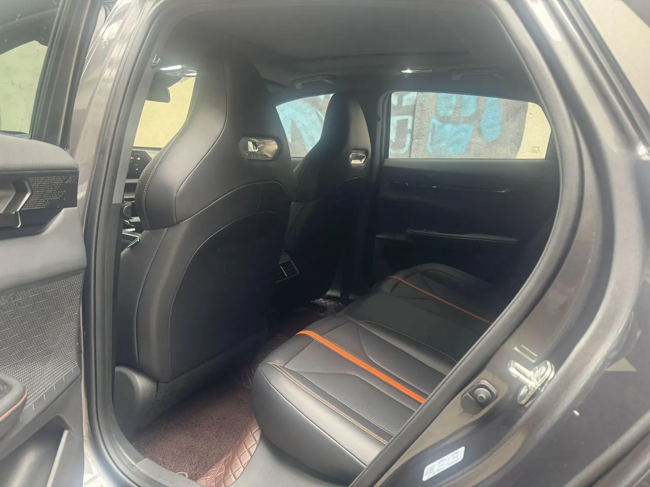 ChangAn 2024 UNI-V 1.5T Prestige Automatic 9