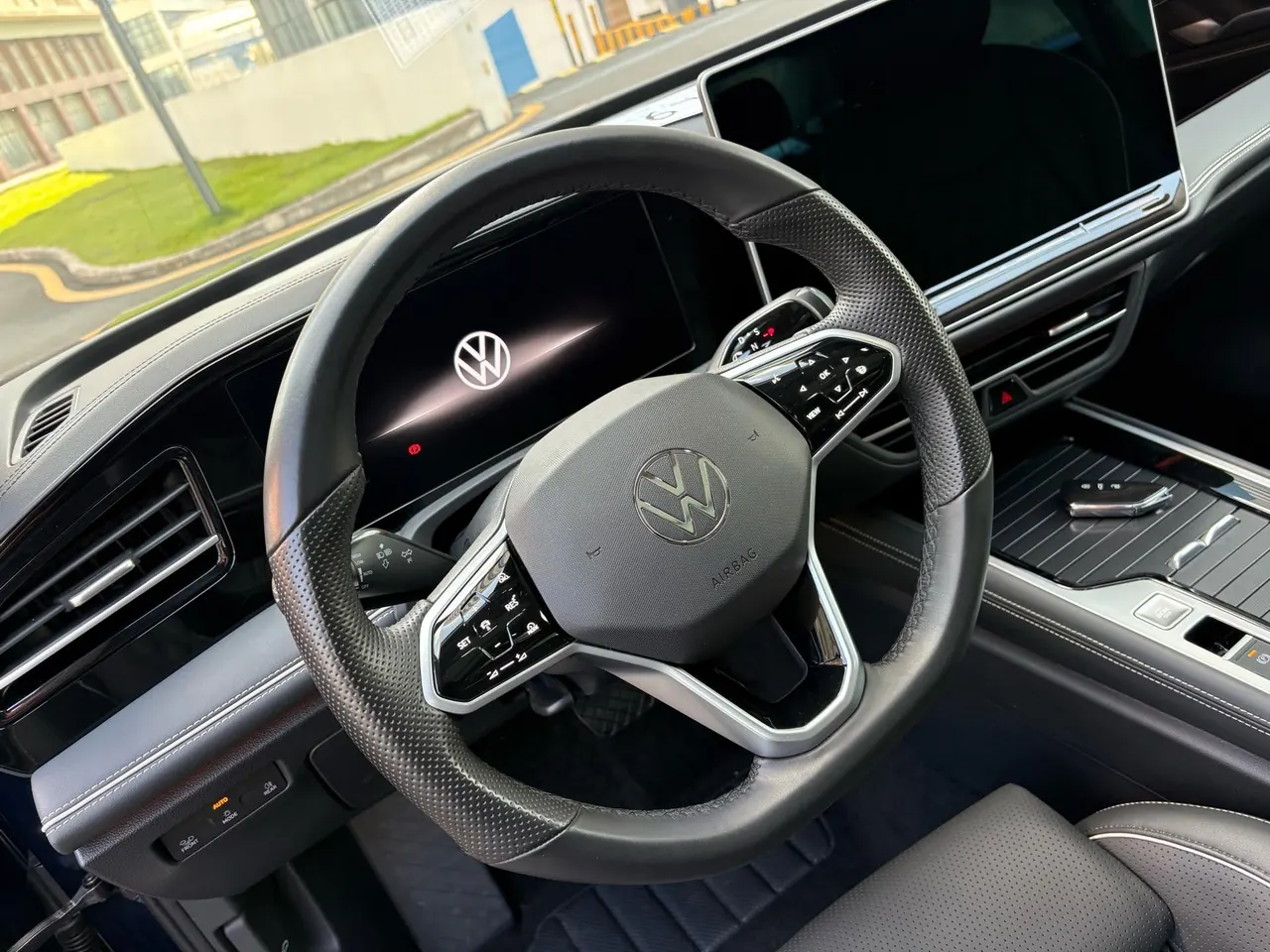 Volkswagen 2024 Magotan 2.0TSI 380TSI Extreme Edition Automatic 15