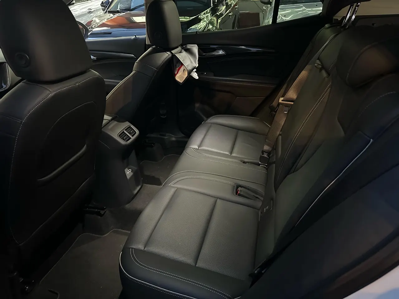 Buick 2022 Angkewei S 48V 1.5T 552T Two-Drive Luxury Automatic Gear 4