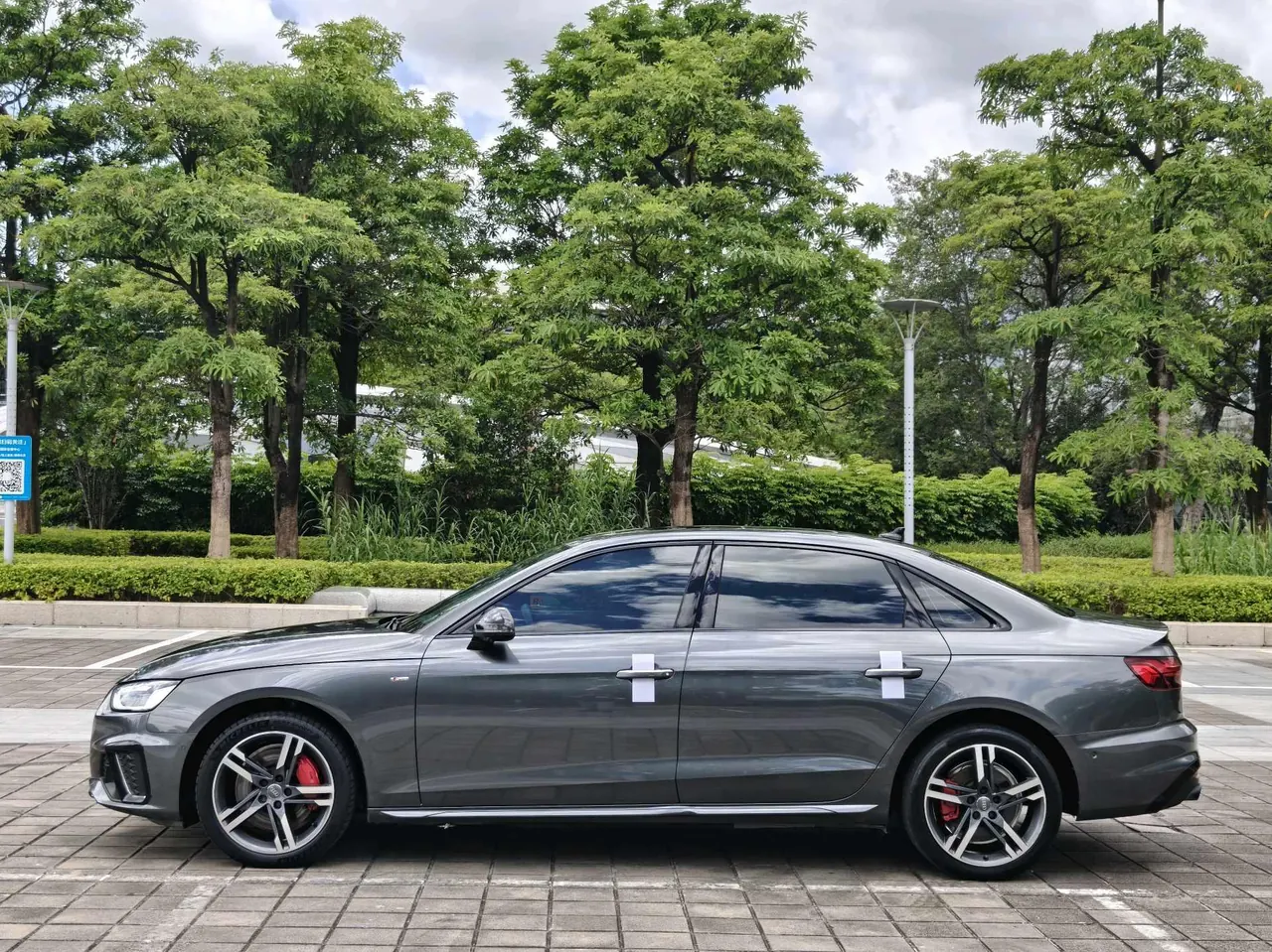 Audi 2020 A4L 2.0TFSI 40TFSI Quattro Deluxe Dynamic Automatic 4