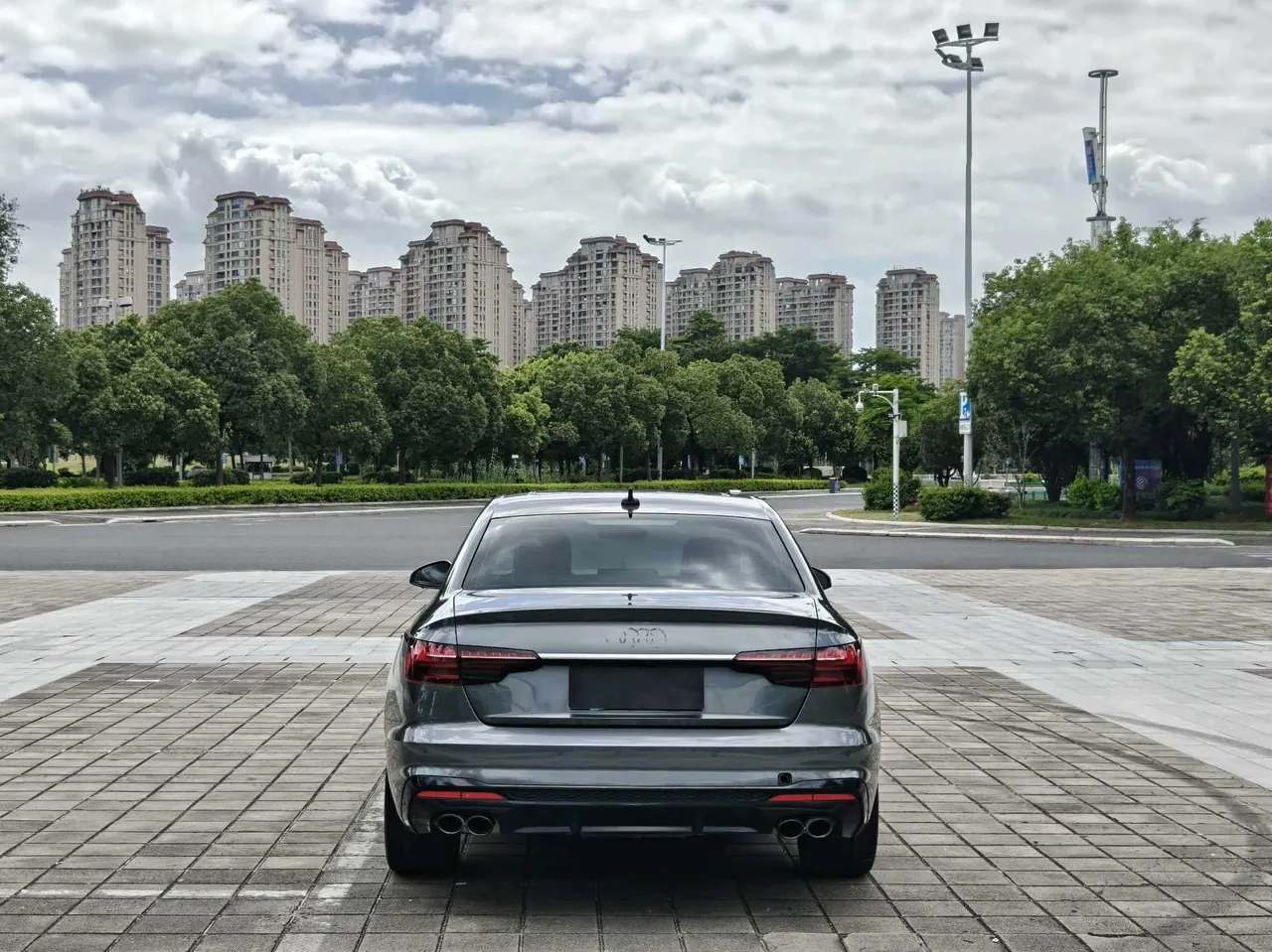 Audi 2020 A4L 2.0TFSI 40TFSI Quattro Deluxe Dynamic Automatic 9