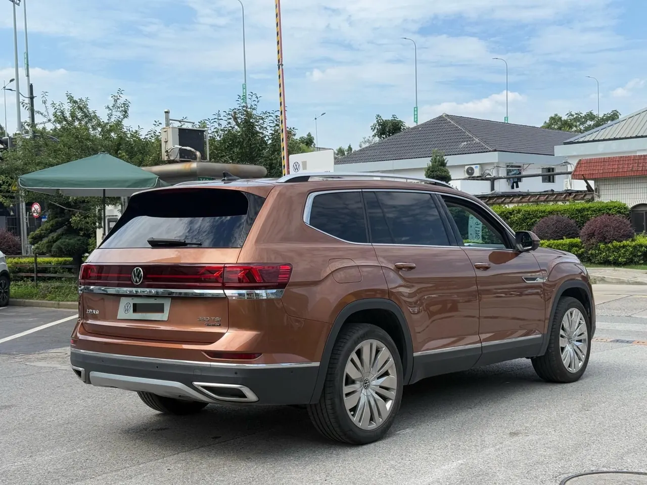 Volkswagen 2022 Tuang 2.0TSI 380TSI 4WD Respect Flagship Automatic Transmission 3