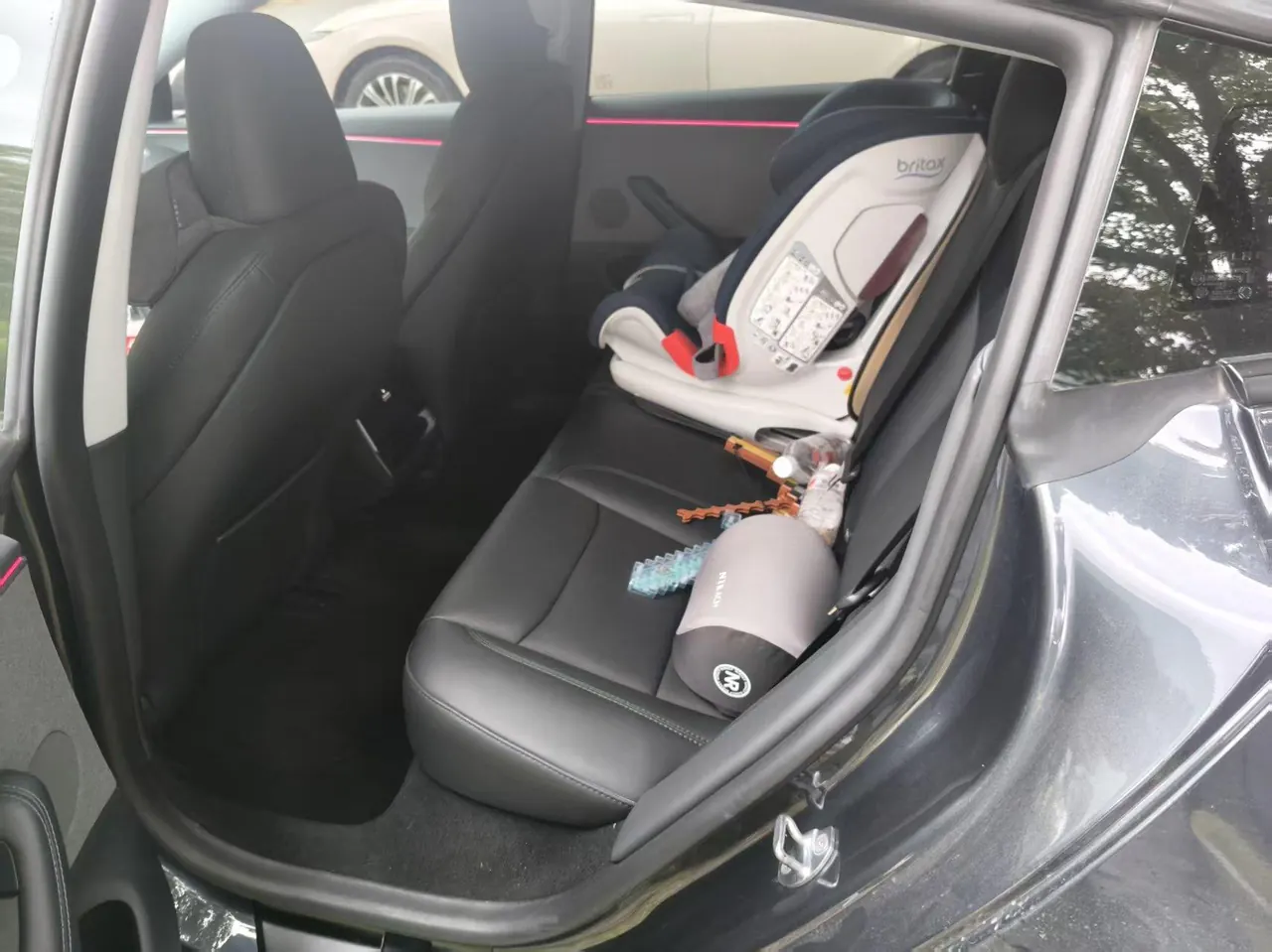 Tesla 2025 Model 3 rear-wheel drive version of automatic transmission 5