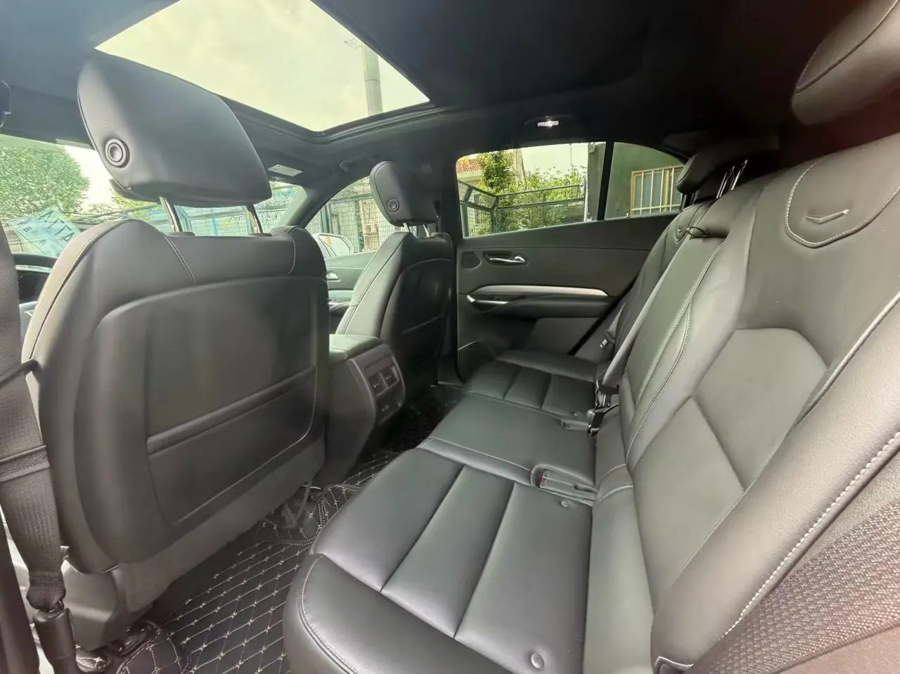 Cadillac 2020 XT4 2.0T 28T Two-Drive Leading Automatic Gear 13
