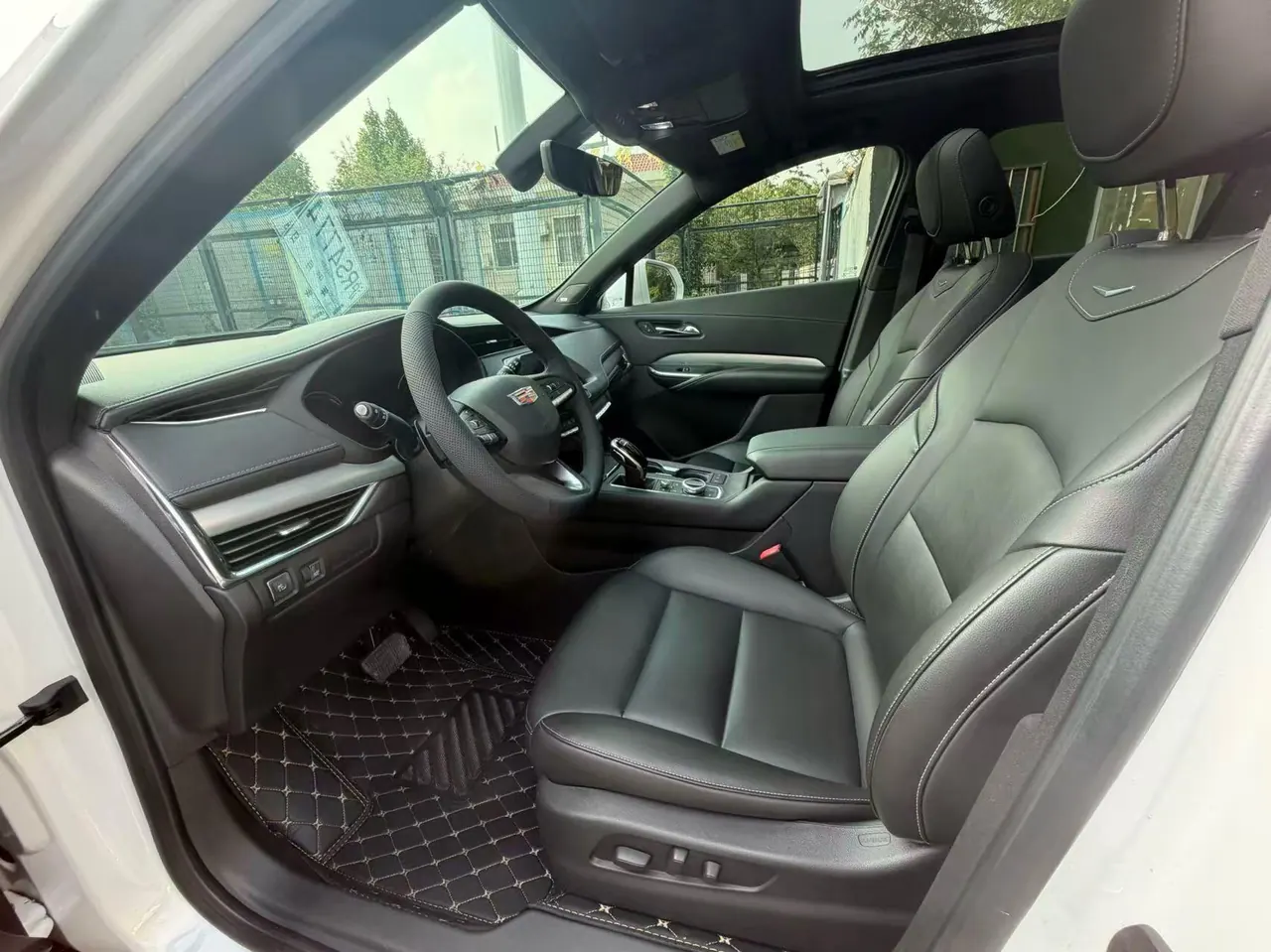 Cadillac 2020 XT4 2.0T 28T Two-Drive Leading Automatic Gear 14
