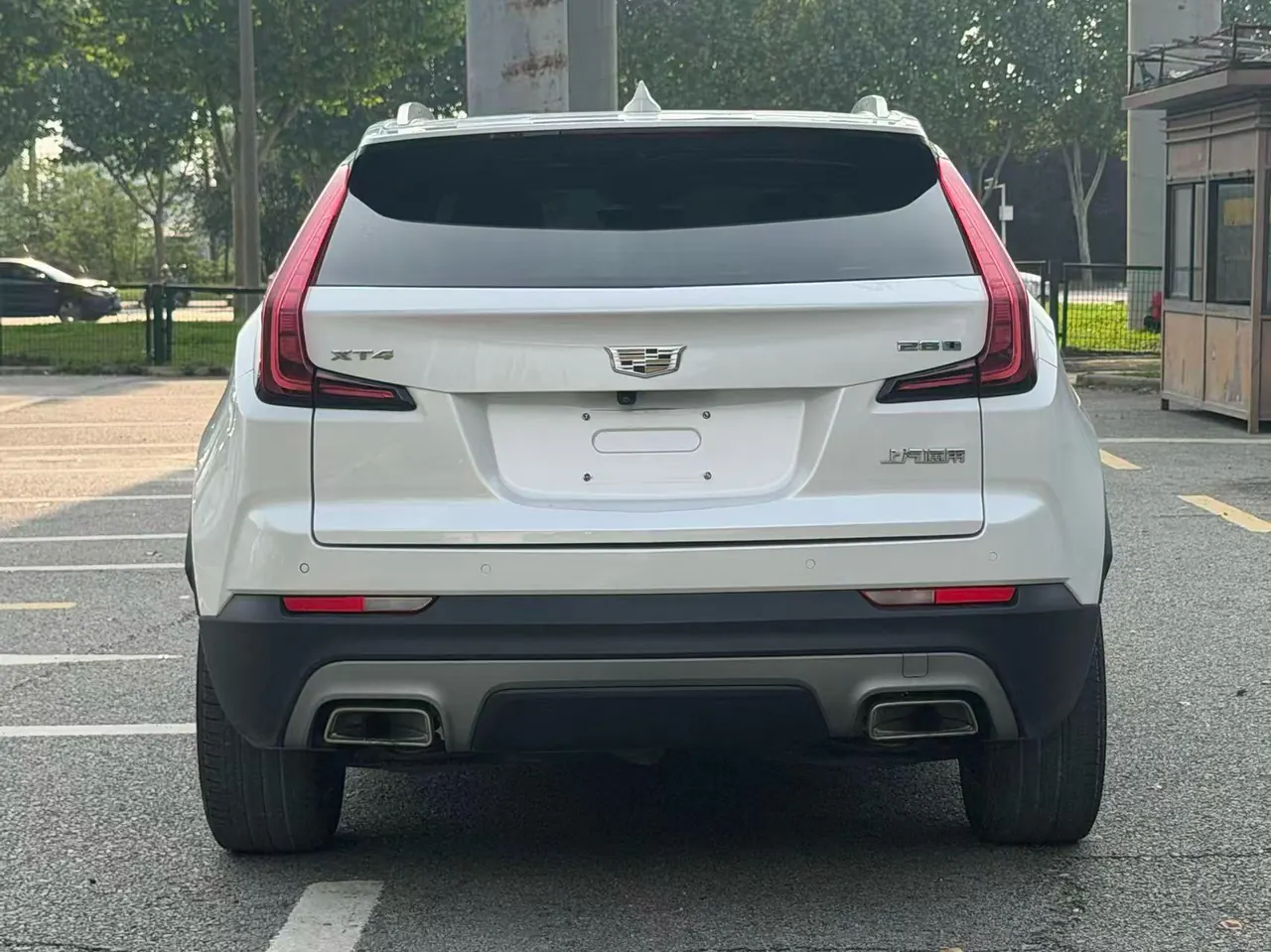 Cadillac 2020 XT4 2.0T 28T Two-Drive Leading Automatic Gear 4