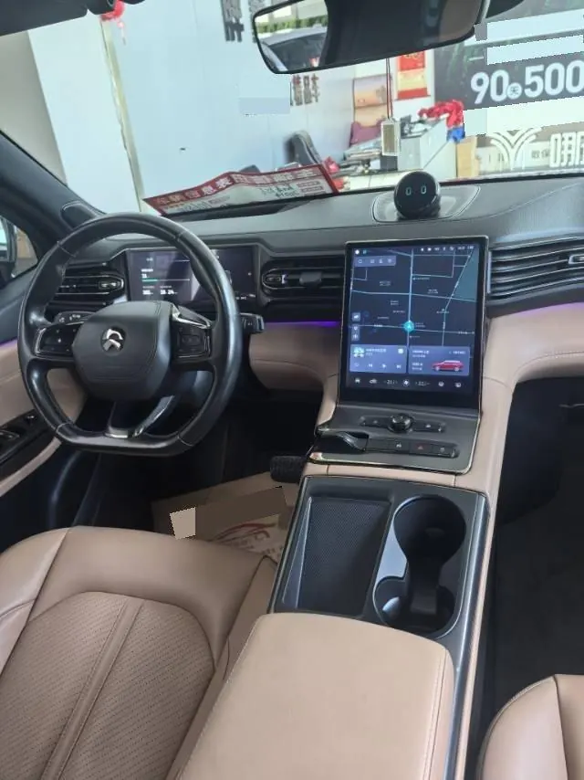 NIO 2020 ES 6 610KM Signature Edition Automatic Gear 4