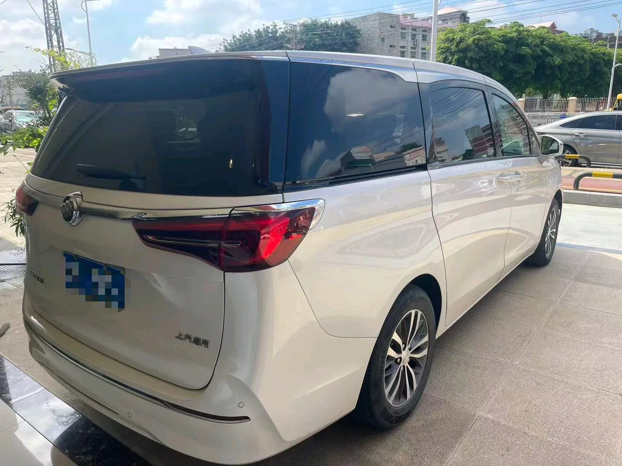 Buick 2020 GL8 ES Lu Zun 2.0T 653T Luxury Automatic Gear 6