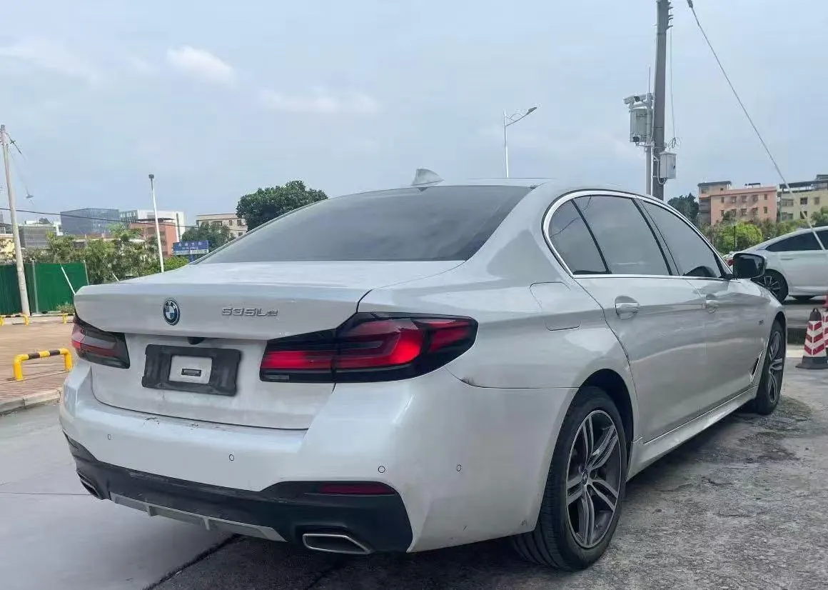 BMW 5 series new energy 2022 535Le 2.0T M sports suit (change 2) automatic gear 5