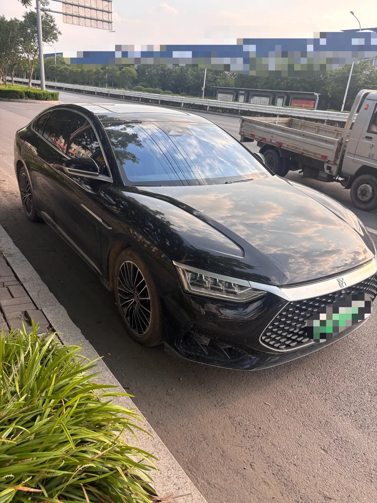 BYD 2022 Han DM-i 1.5T stepless 242KM flagship automatic gear 2