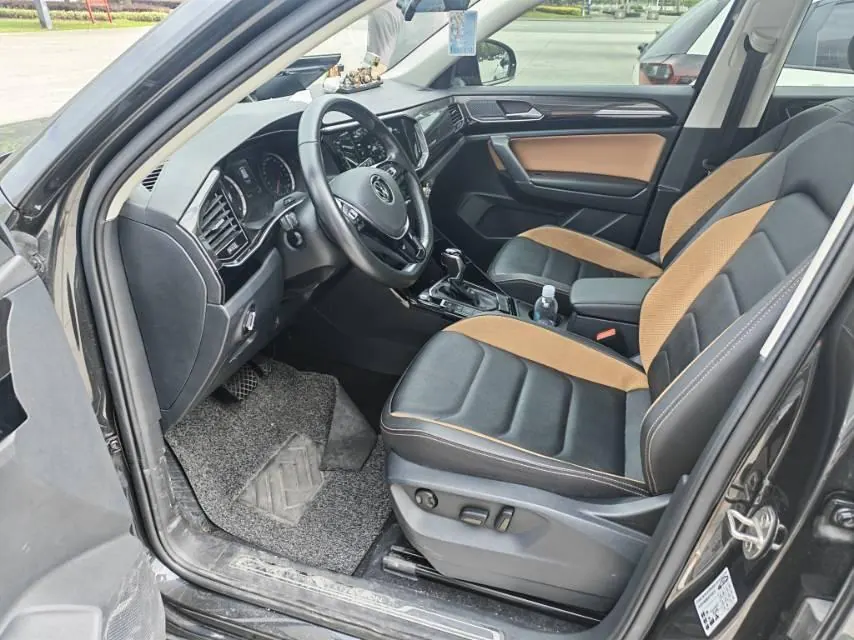 Volkswagen 2020 Tanyue 2.0TSI 330TSI Two-Drive Deluxe Zhilian Edition Pro Automatic Gear 2