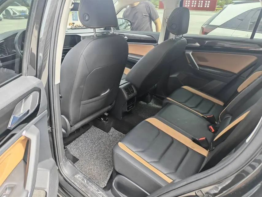 Volkswagen 2020 Tanyue 2.0TSI 330TSI Two-Drive Deluxe Zhilian Edition Pro Automatic Gear 4