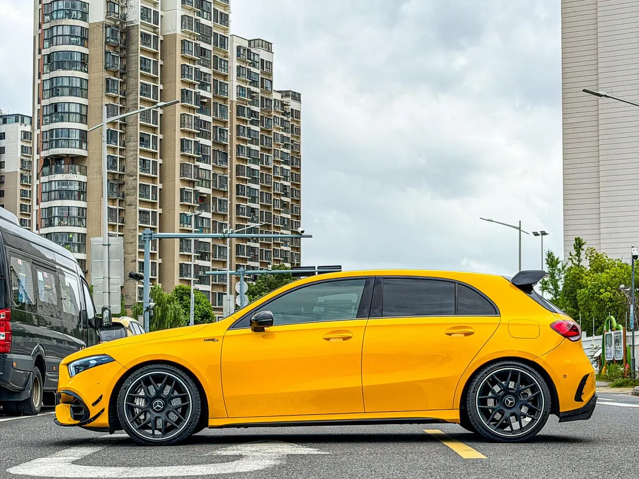 Mercedes Benz Class A AMG (Imported) 2020 A 35 AMG 4MATIC 2.0T Automatic Gear 6