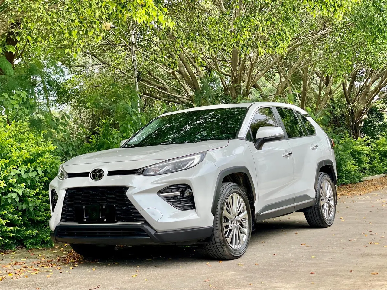 Open image lightbox: Toyota 2020 Wilanda 2.0 Stepless Four-wheel Drive Premium Edition Automatic Gear