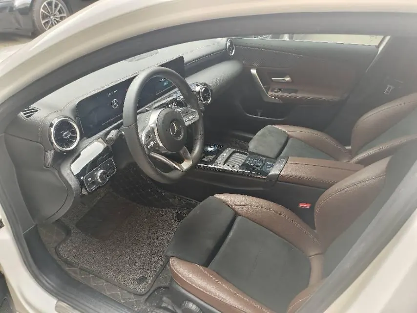 Mercedes Benz Class A 2020 A 180 L 1.3T Sports Automatic 3