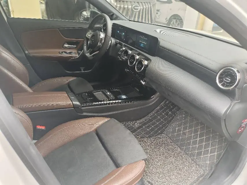 Mercedes Benz Class A 2020 A 180 L 1.3T Sports Automatic 4