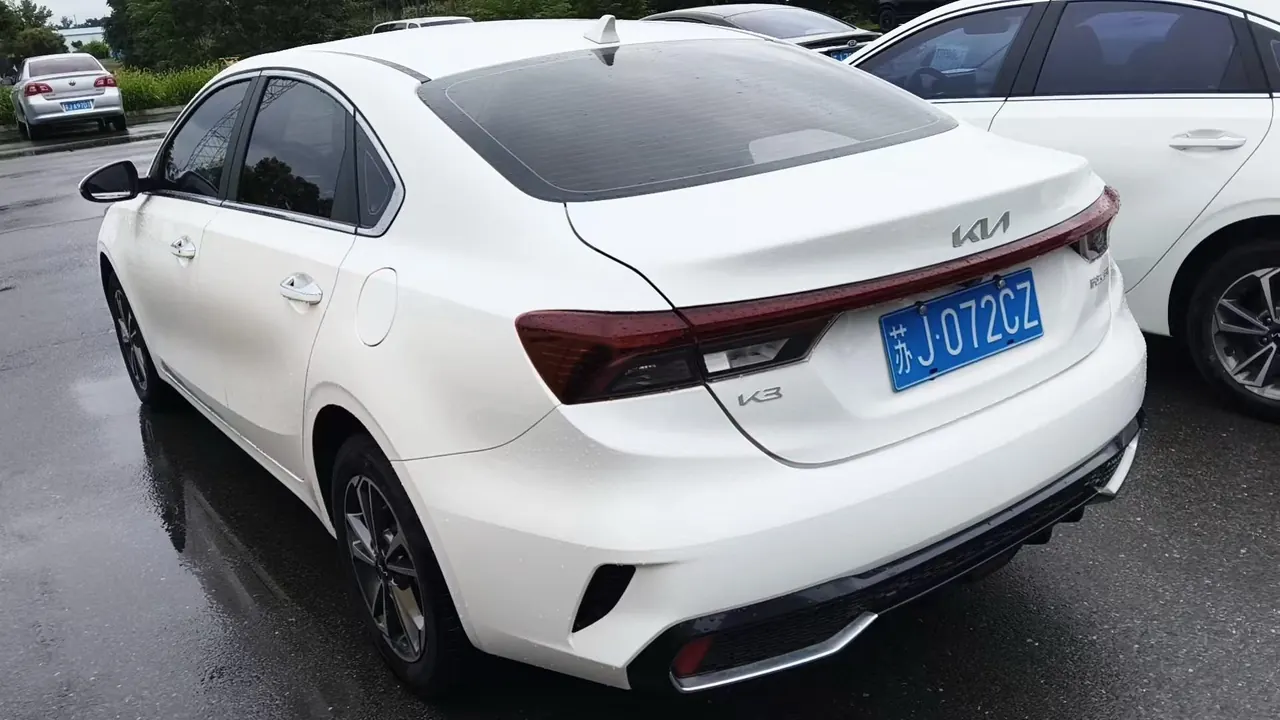 Kia 2023 K3 1.4T Deluxe Edition Automatic Gear 4