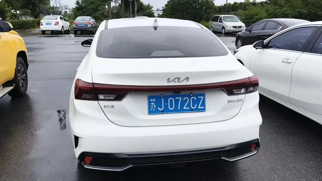 Kia 2023 K3 1.4T Deluxe Edition Automatic Gear 5