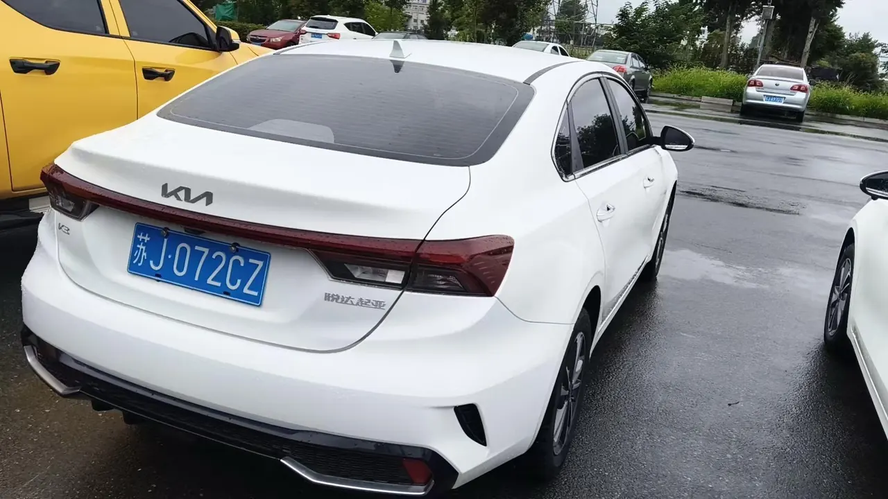 Kia 2023 K3 1.4T Deluxe Edition Automatic Gear 6