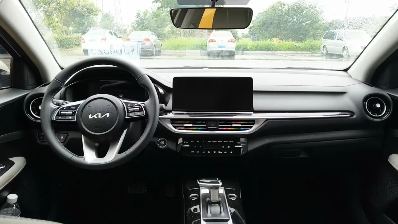 Kia 2023 K3 1.4T Deluxe Edition Automatic Gear 9