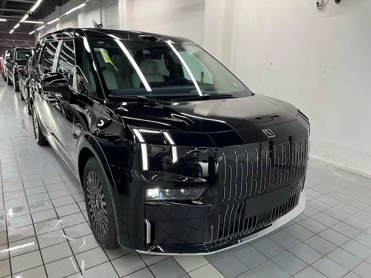 Zeekr 2026 Zeekr 009 Seven-seat Ultra Qijia Edition Automatic Gear 3