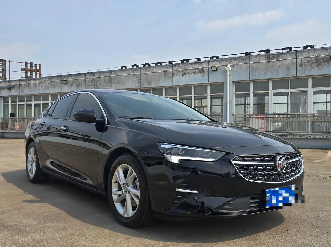 Buick 2020 Regal 1.5T 552T Luxury Automatic Gear 3