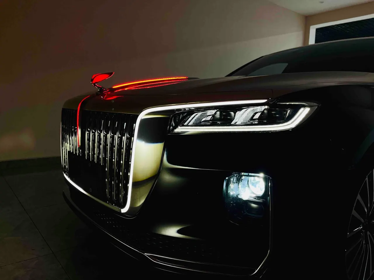 HongQi 2020 H9 48V 2.0T Zhilian Flag Edition Automatic Gear 14