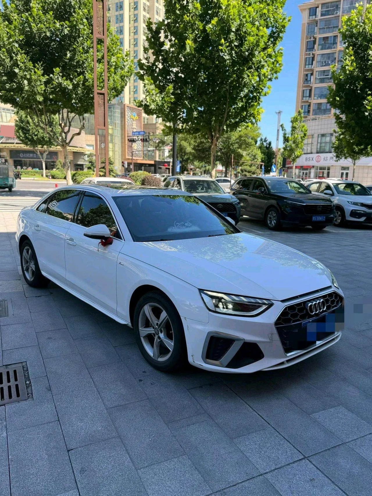 Audi 2020 A4L 2.0TFSI 40TFSI Fashion Dynamic Automatic 2