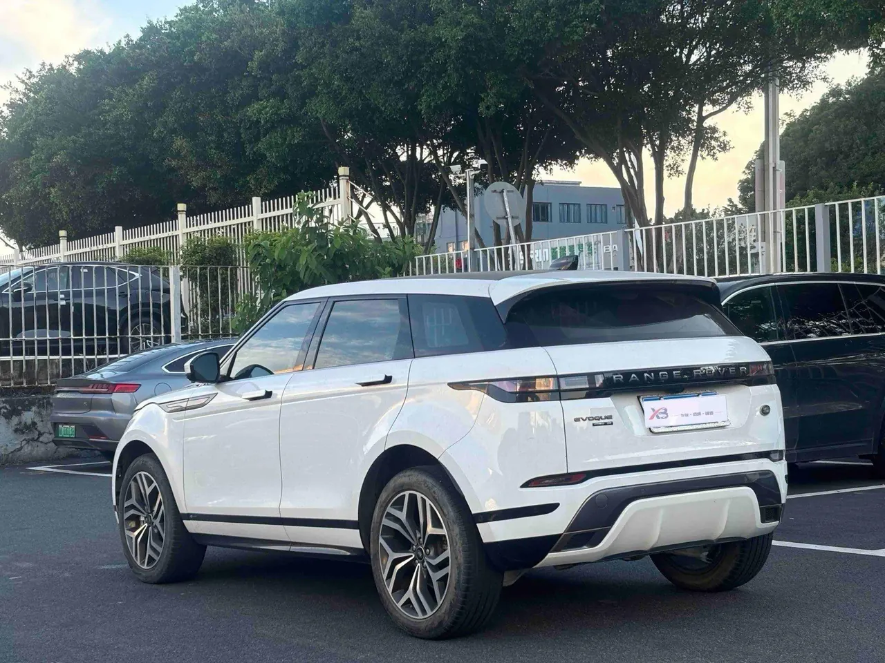 Land Rover 2020 Range Rover Aurora 48V 2.0T 249PS R-DYNAMIC SE Sports Technology Edition Automatic Gear 2