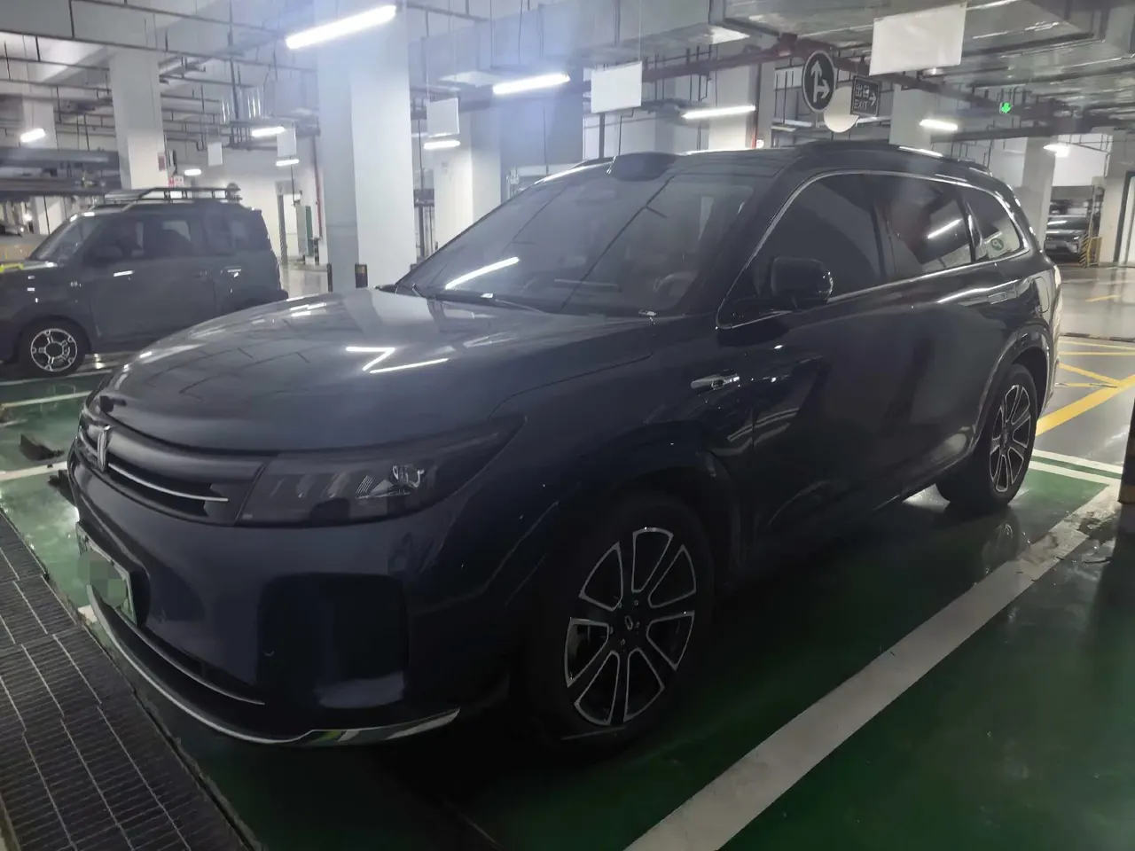 Открыть галерею: AITO 2024 AITO M7 Smart Drive Rear Drive Ultra Edition 5-seat Automatic Gear