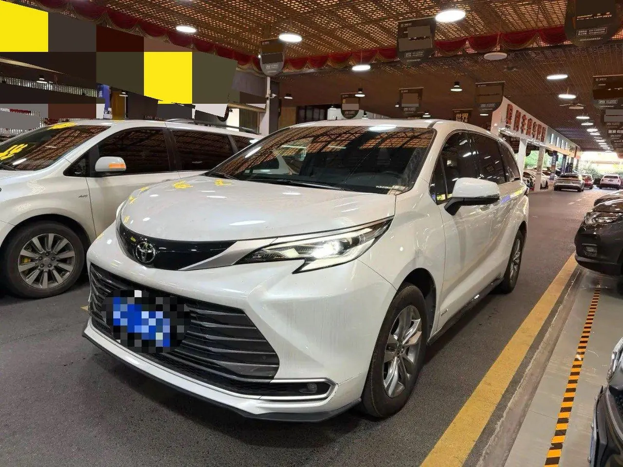 打开图片灯箱:Toyota 2024 Sana 2.5 Stepless Four-wheel Drive Premium Edition Automatic Transmission