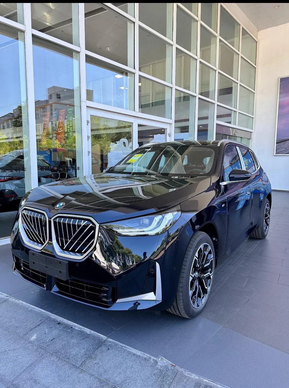 BMW 2026 X3 xDrive25L 2.0T M sports obsidian night suit automatic gear - View 1
