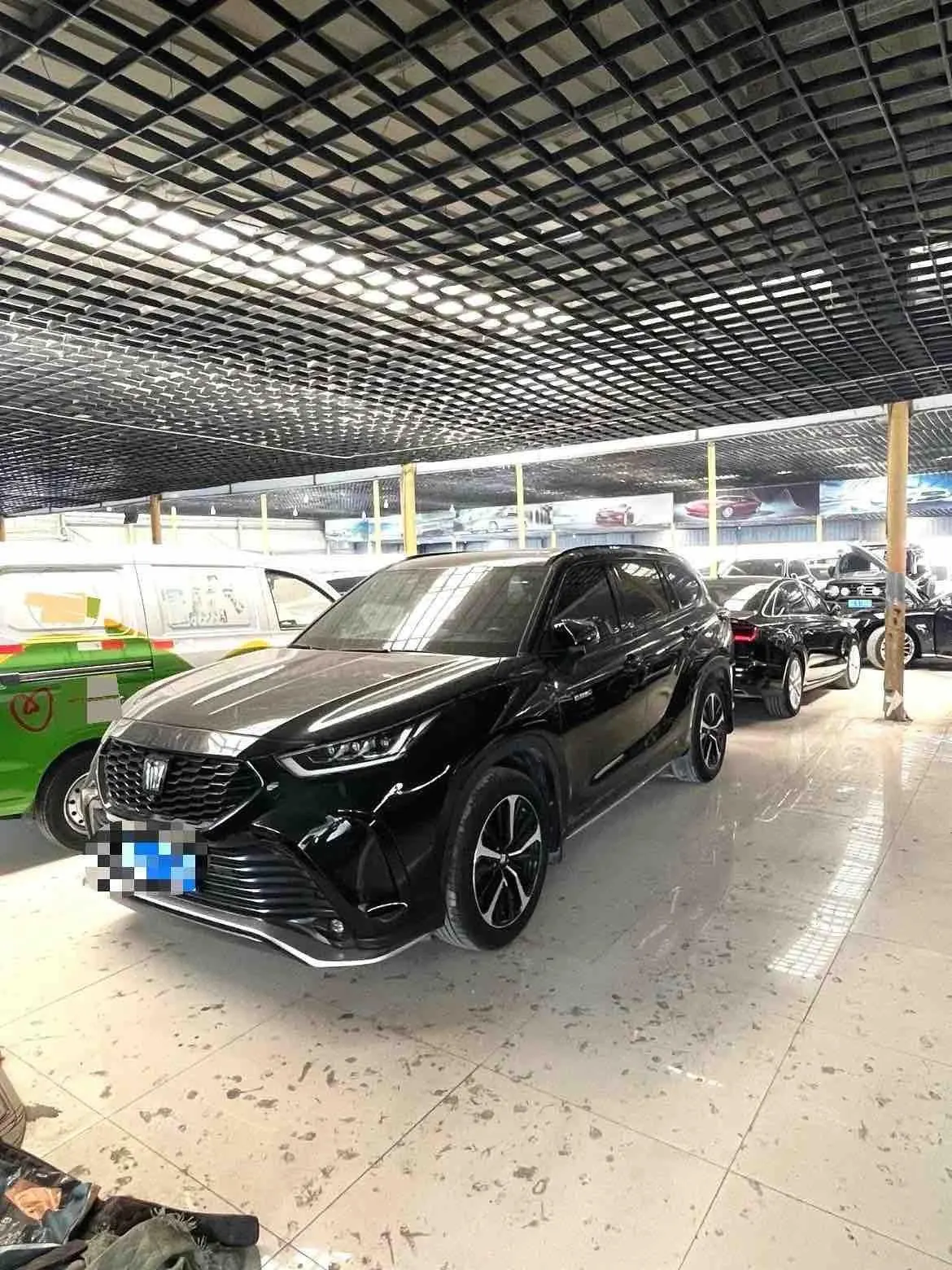 Toyota 2023 Crown Land Release 2.5 Stepless Four-wheel Drive Premium Edition Automatic Gear - View 1