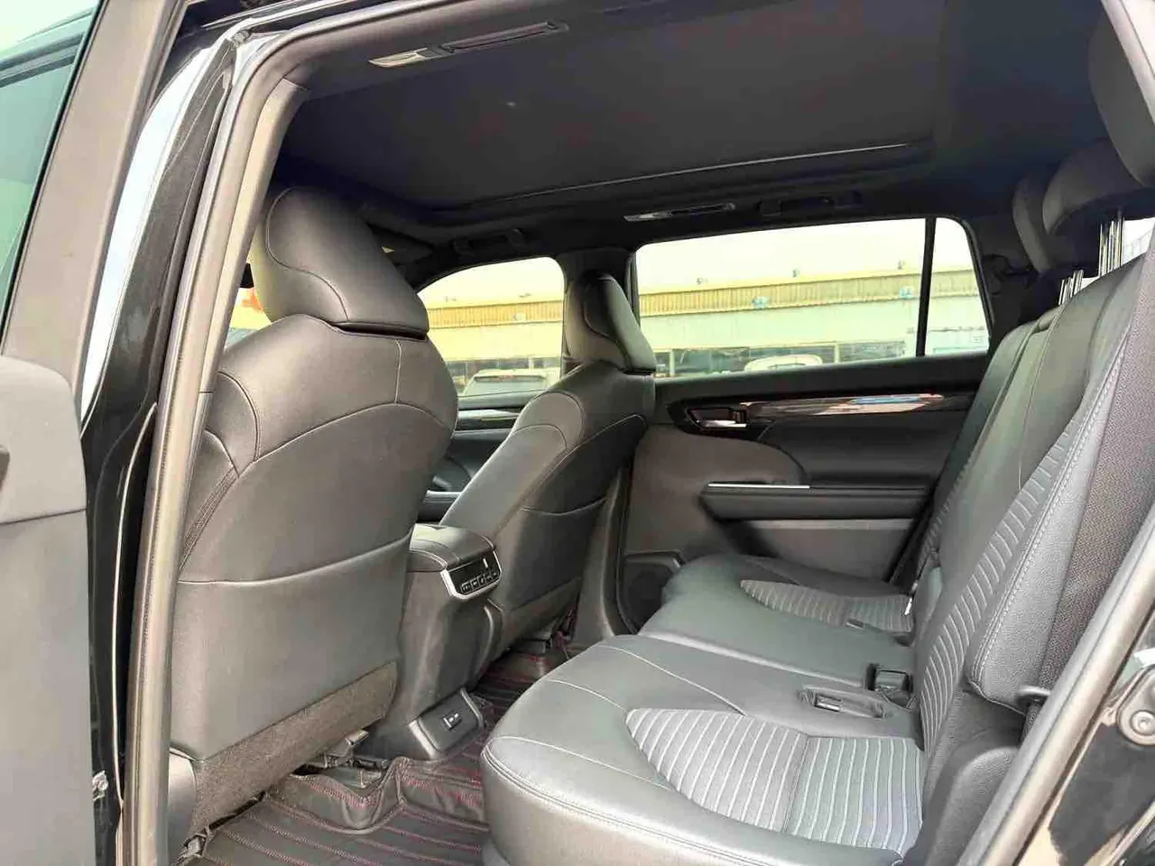Toyota 2023 Crown Land Release 2.5 Stepless Four-wheel Drive Premium Edition Automatic Gear 7