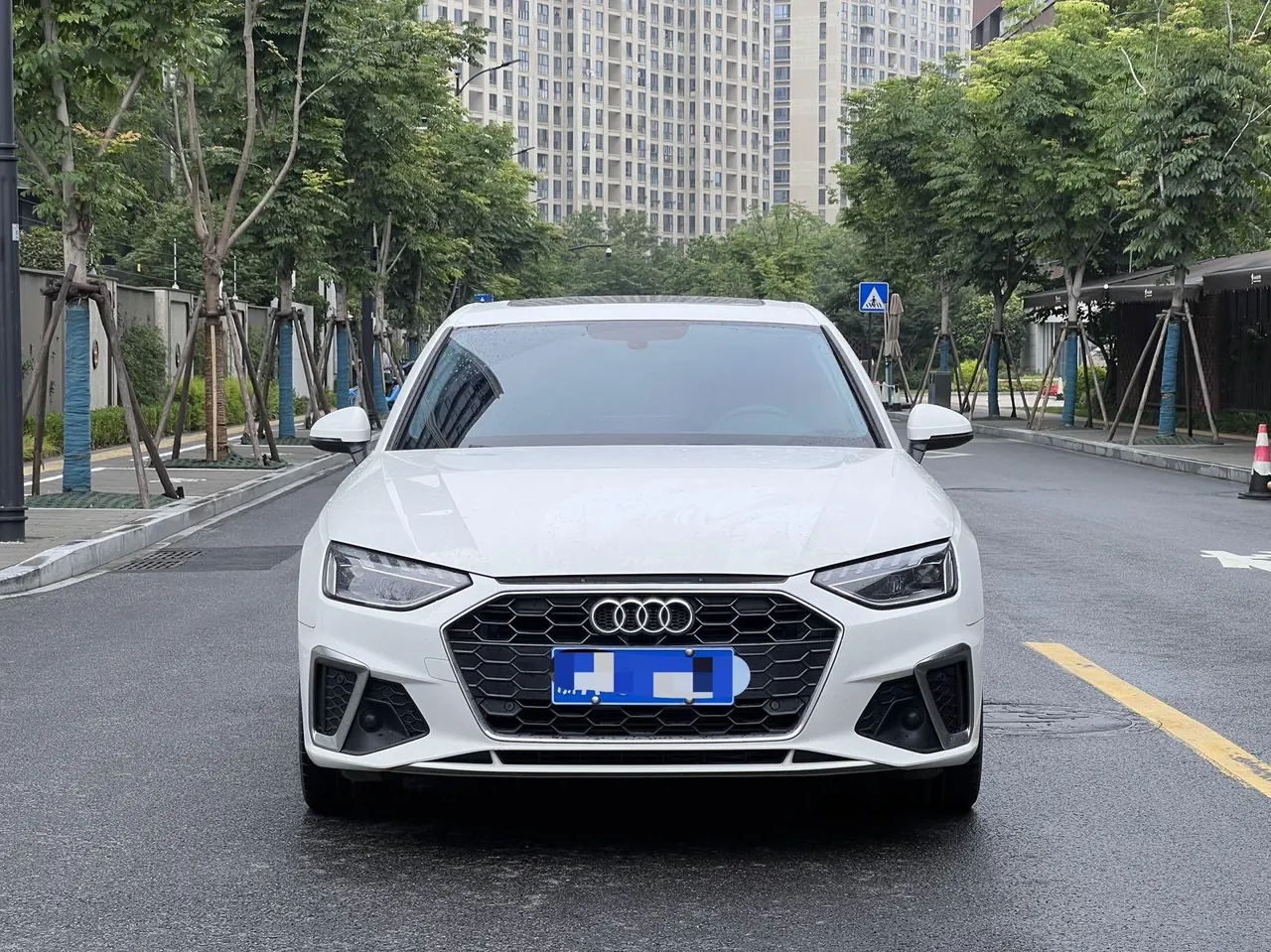 Audi 2020 A4L 2.0TFSI 40TFSI Fashion Dynamic Automatic 2