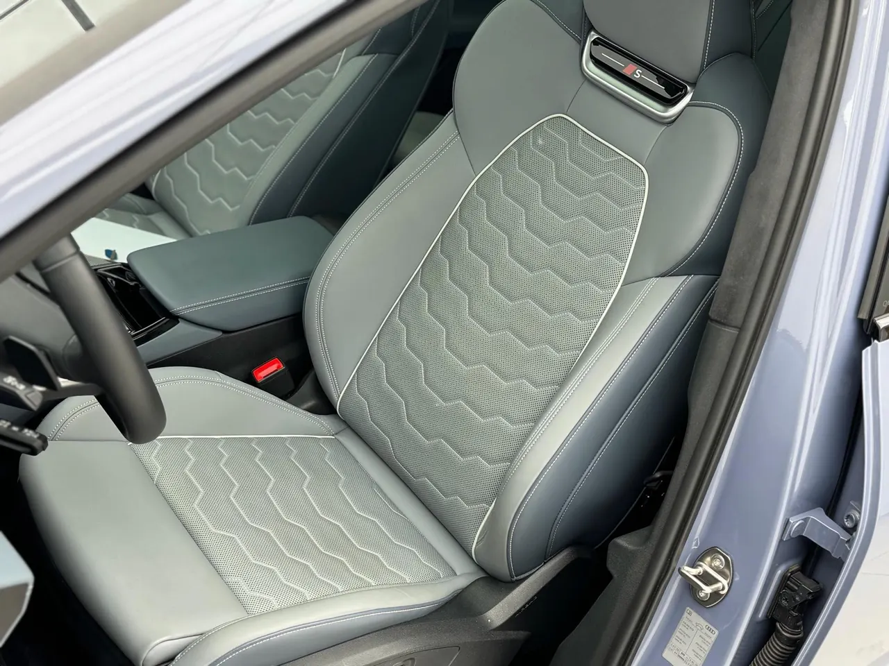 Audi 2025 Q6L e-tron Long Endurance Edition Automatic Gear 10