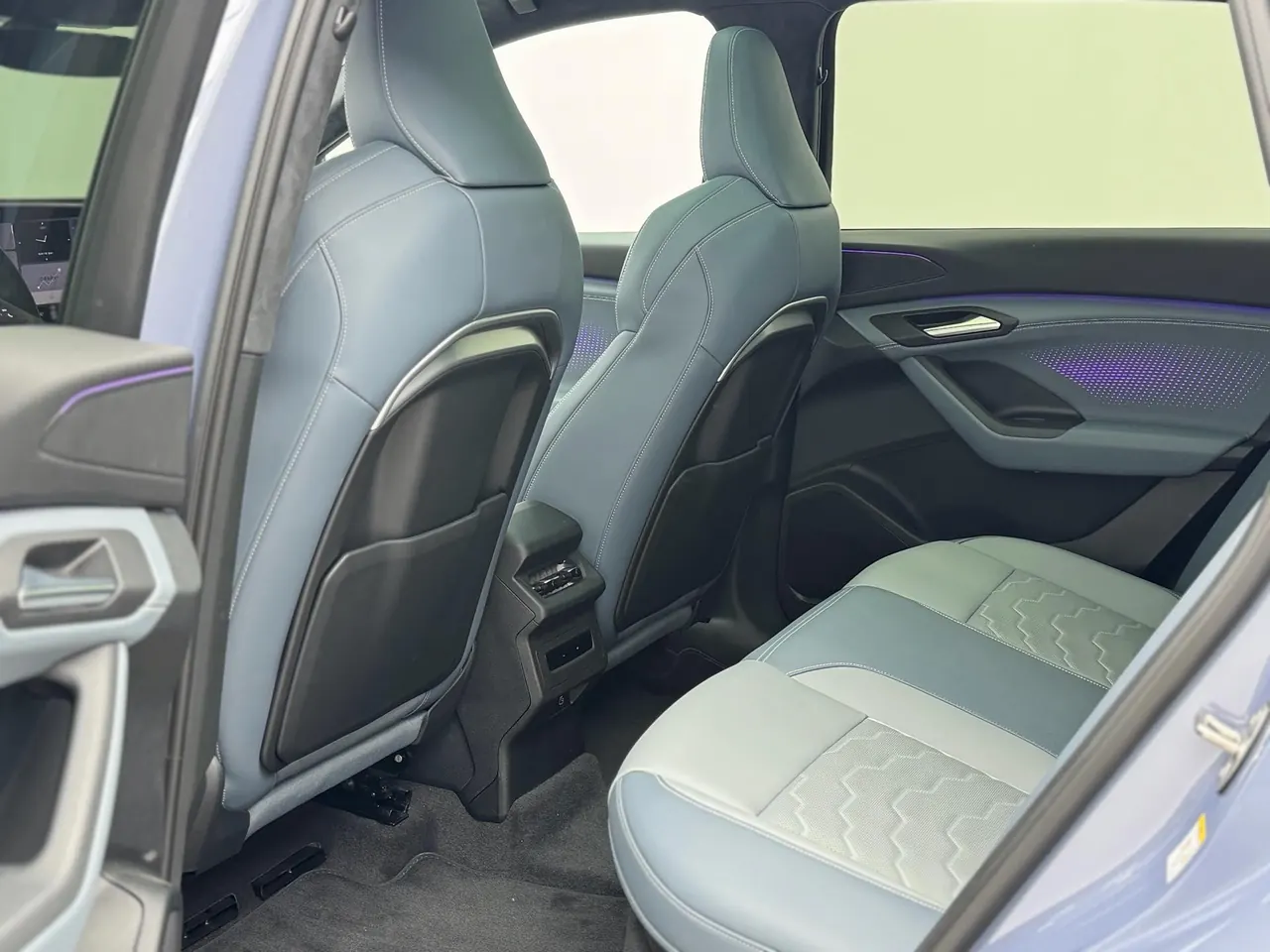 Audi 2025 Q6L e-tron Long Endurance Edition Automatic Gear 11