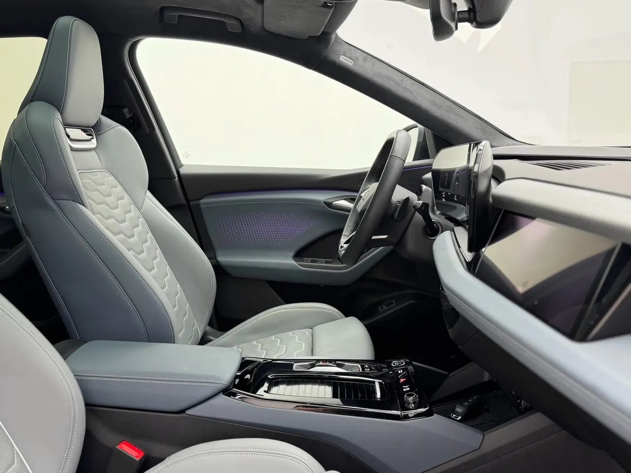 Audi 2025 Q6L e-tron Long Endurance Edition Automatic Gear 18