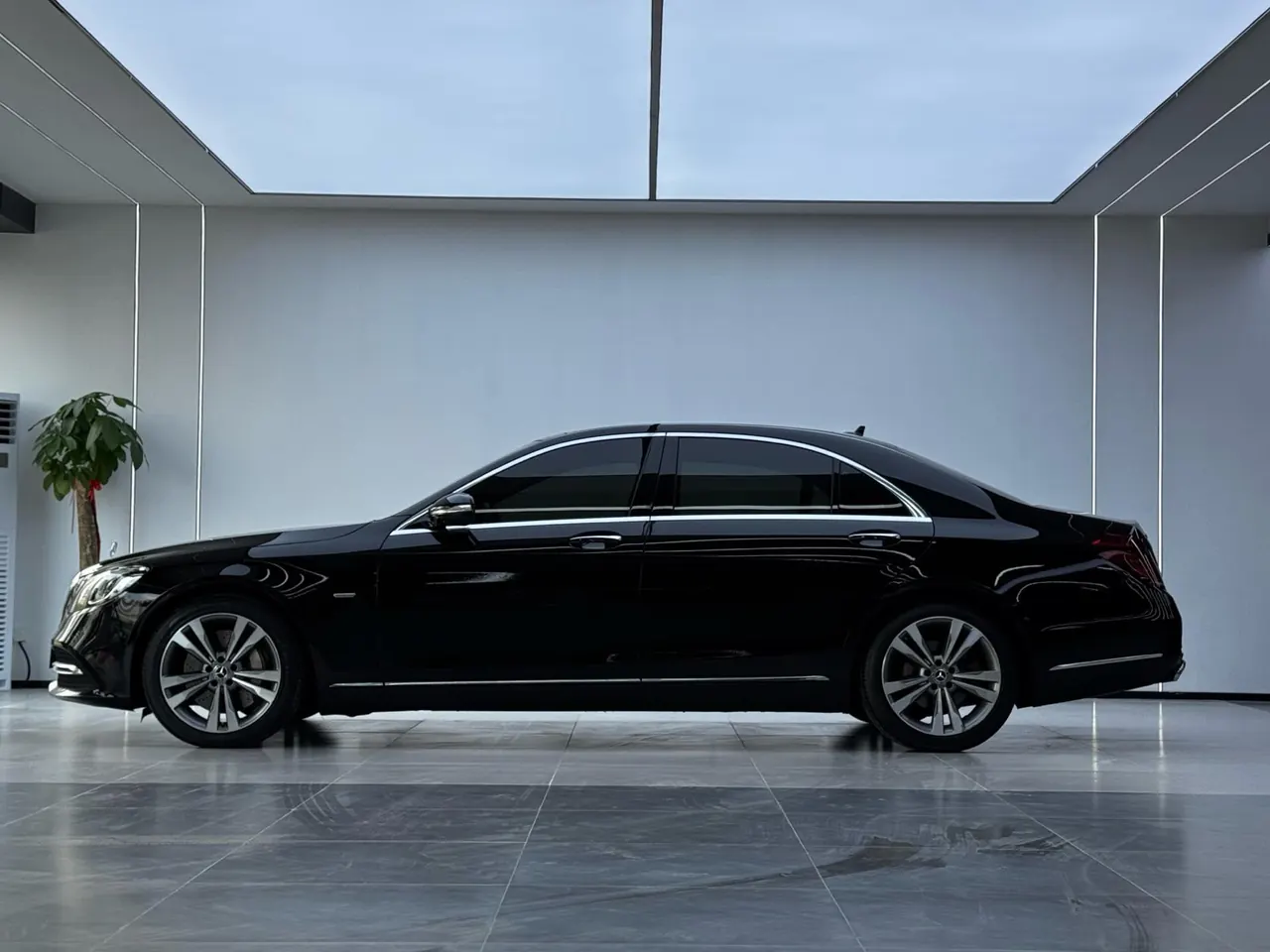 Mercedes Benz S-Class (Imported) 2020 S 350 L 48V 3.0T Exclusive Zhen Tibetan Edition Automatic Gear 18