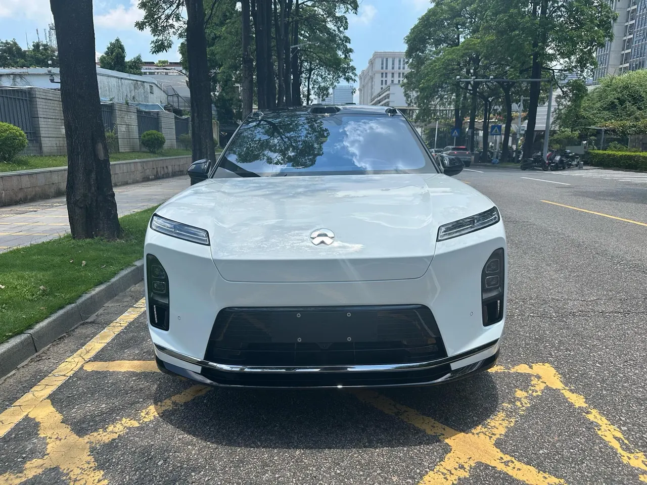 NIO 2026 ES8 6-seat executive deluxe automatic gear 2