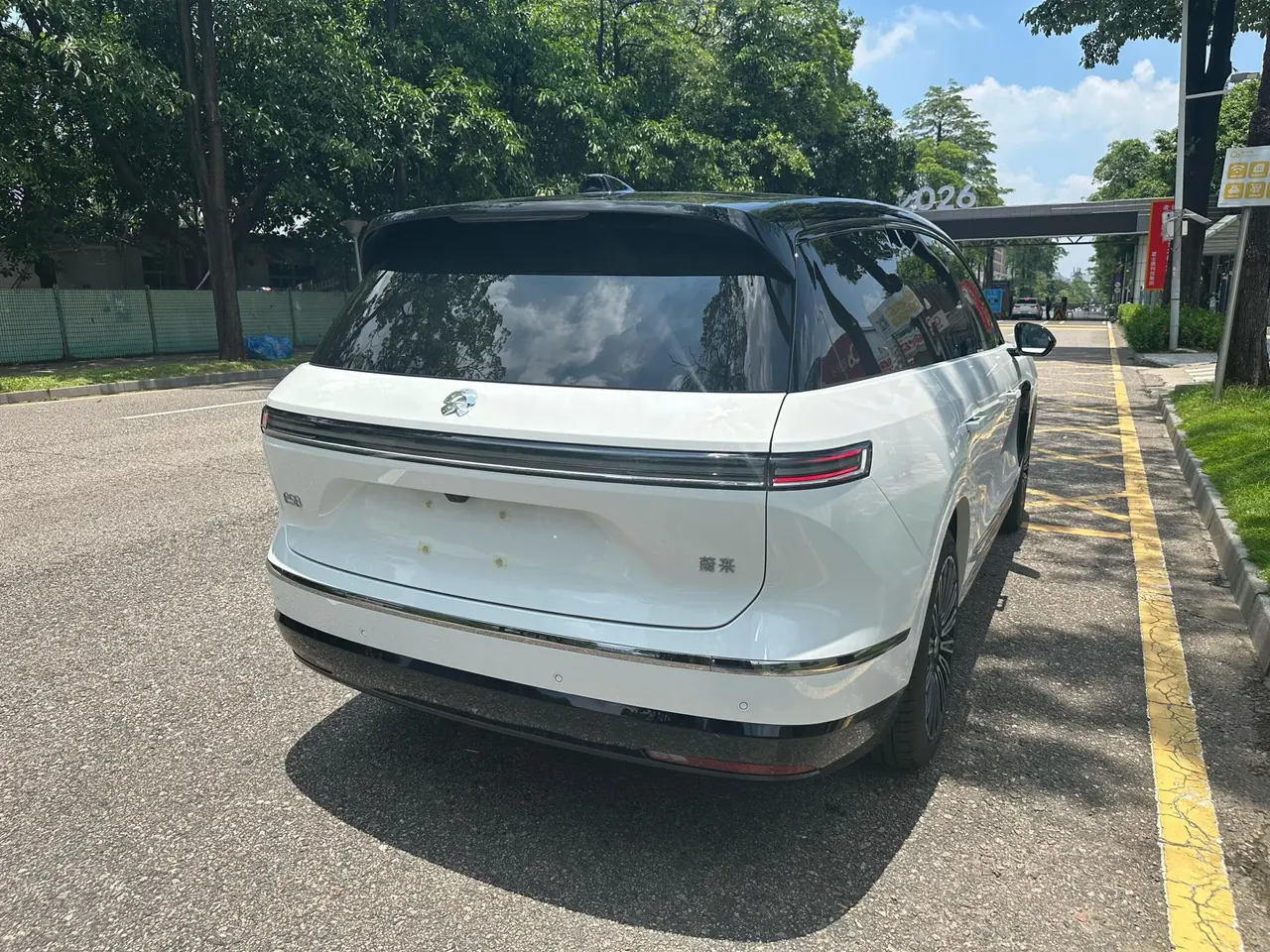 NIO 2026 ES8 6-seat executive deluxe automatic gear 9