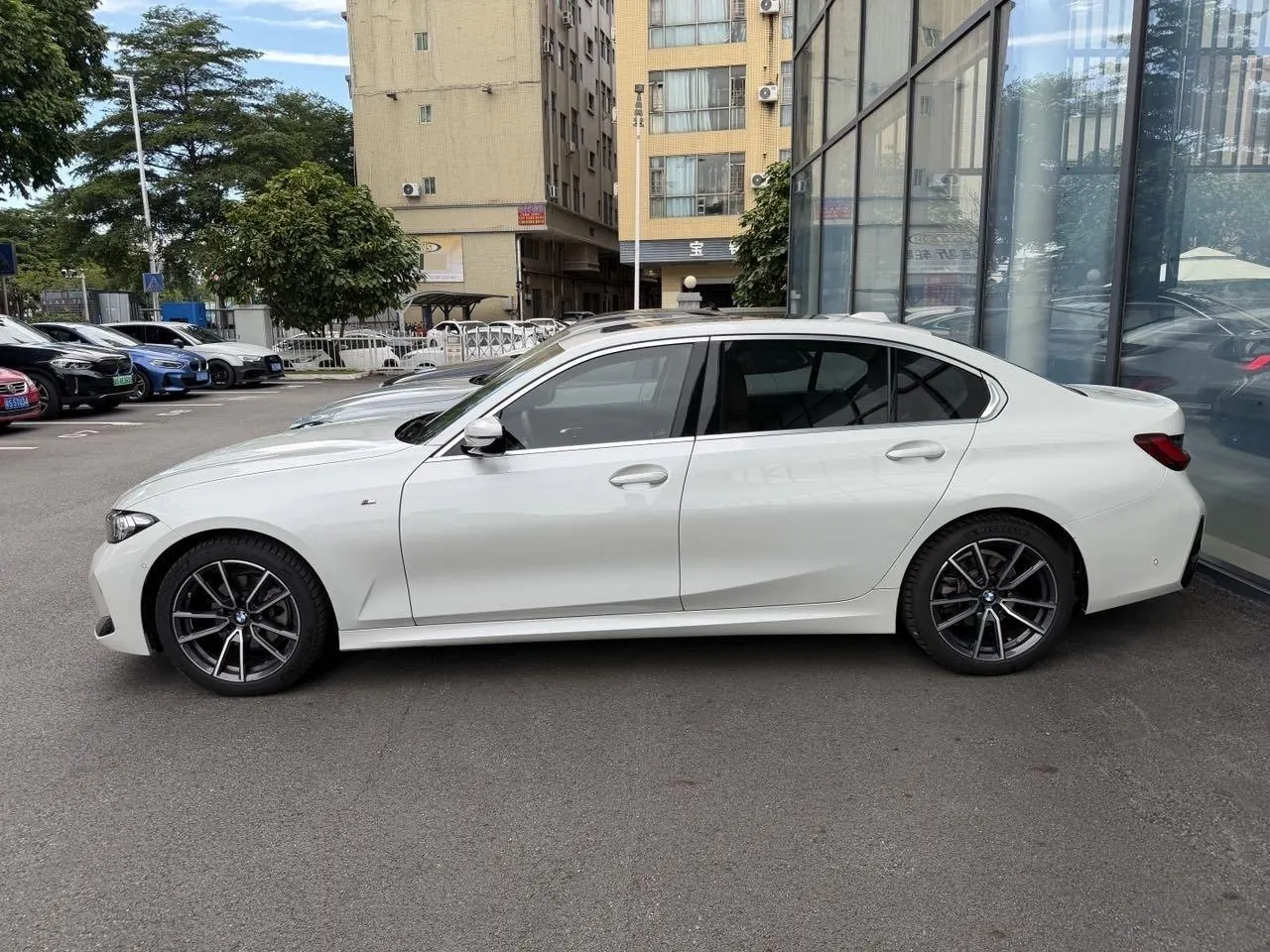 BMW 3 Series 2025 325Li 2.0T M Sports Suit Automatic Gear 2