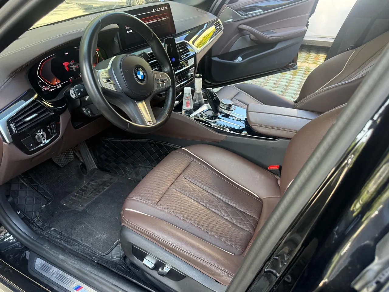 BMW 5 Series 2022 525Li 2.0T Luxury Suit (Change 2) Automatic Gear 3
