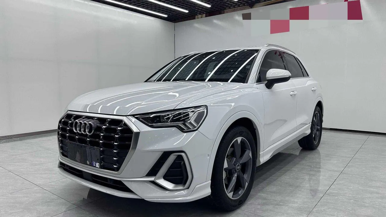 Open image lightbox: Audi 2023 Q3 1.4TFSI 35TFSI Fashion Dynamic Automatic