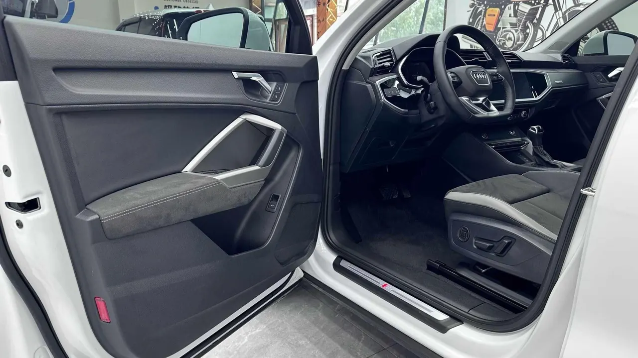Audi 2023 Q3 1.4TFSI 35TFSI Fashion Dynamic Automatic 4