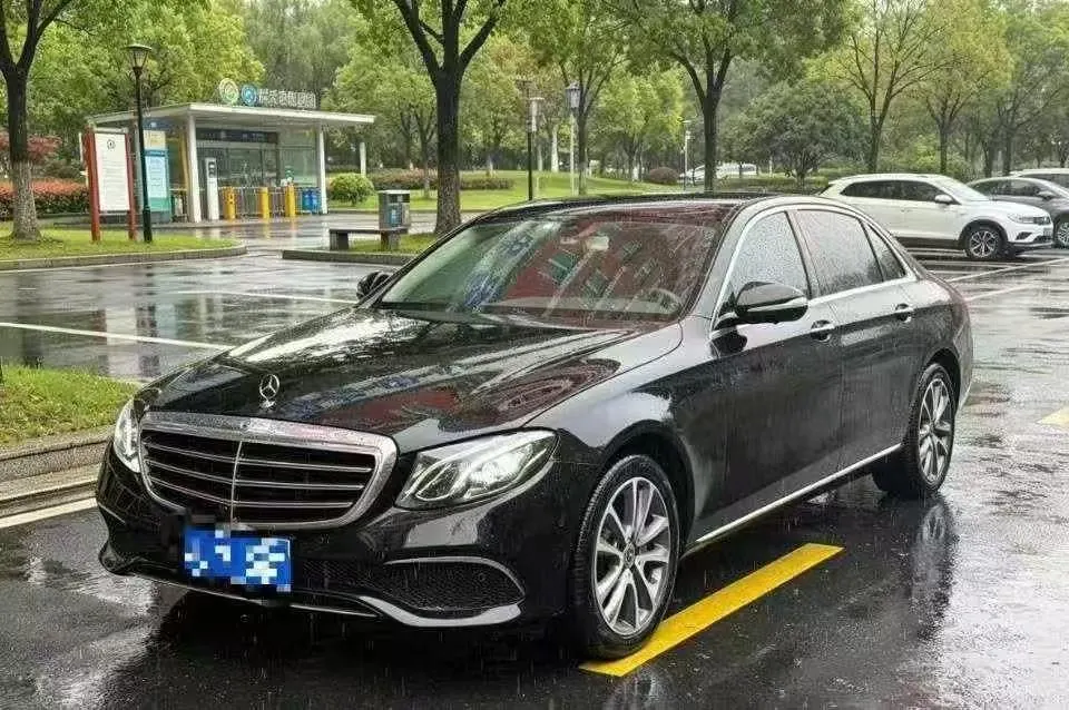 Mercedes Benz E Class 2020 E 300 L 2.0T Luxury Automatic Gear - View 1