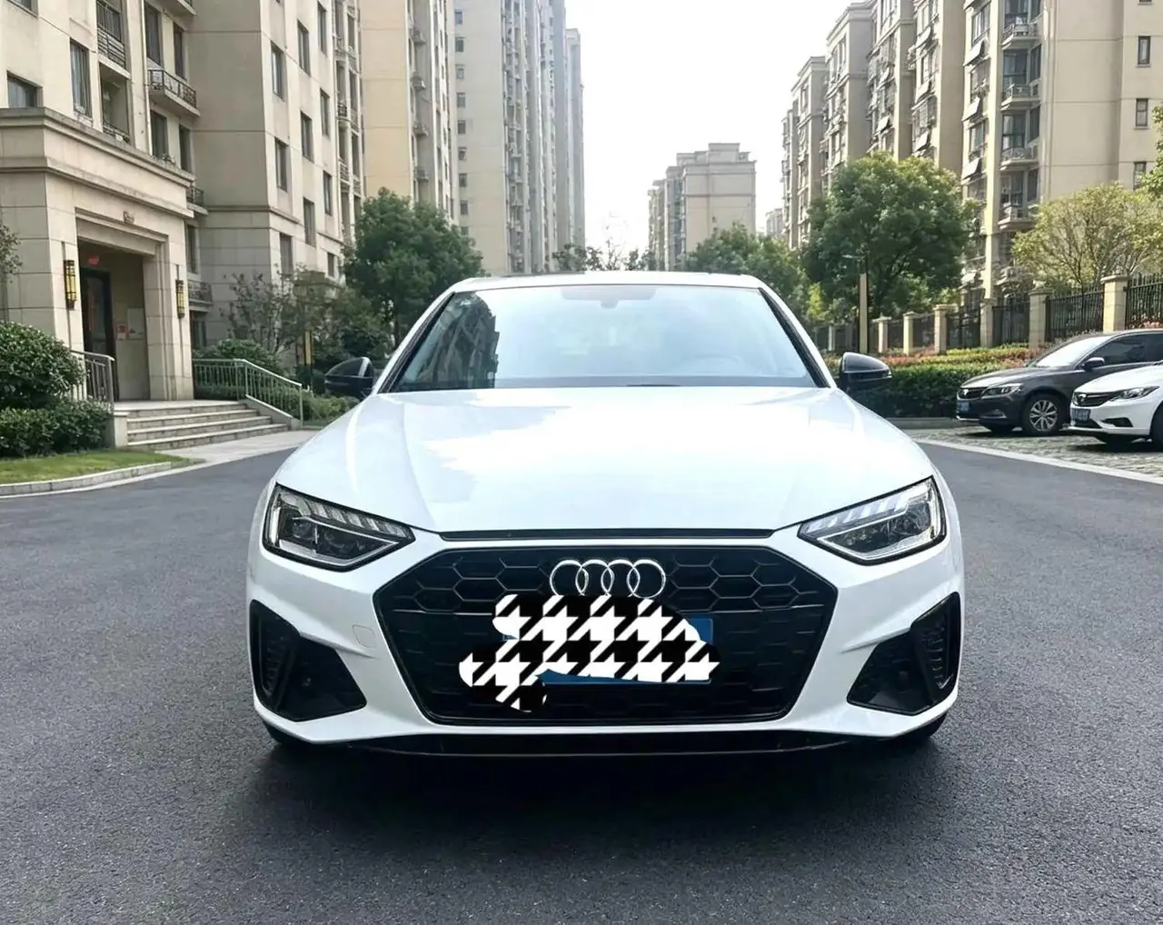 Audi 2024 A4L 2.0TFSI 40TFSI Deluxe Dynamic Automatic 2