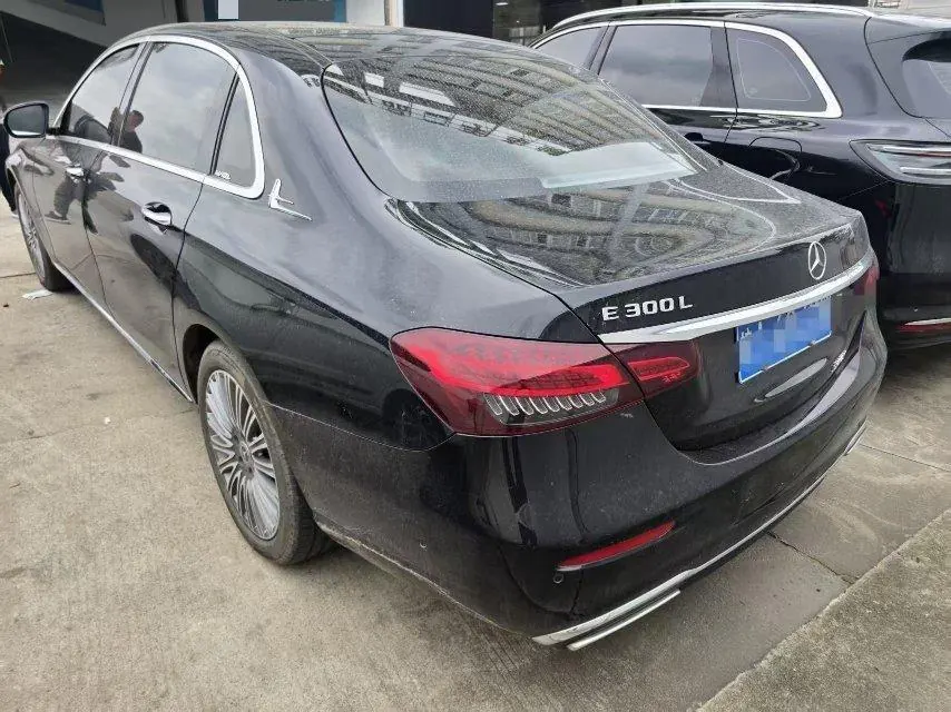 Mercedes Benz E-Class 2022 E 300 L 2.0T Sports Luxury (Change 2) Automatic Gear 2