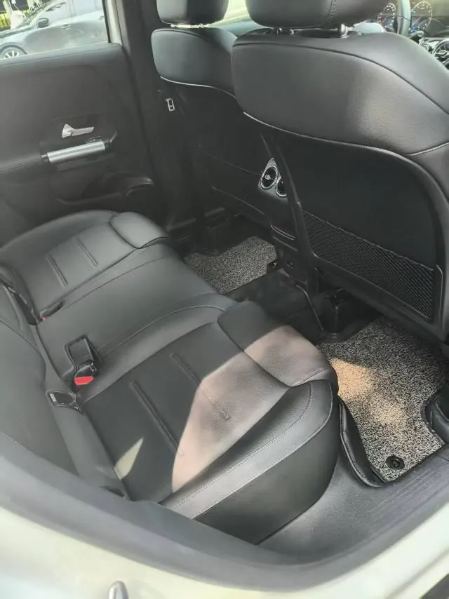 Mercedes Benz 2020 GLA 200 1.3T automatic gear 7